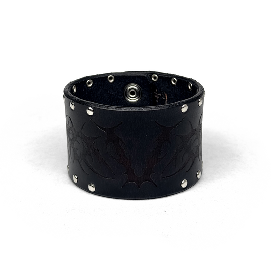 LEATHER ‘V’ BRACELET CUFF - OBSIDIAN [SILVER]