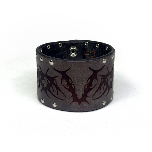 LEATHER ‘V’ BRACELET CUFF - SLATE [SILVER]