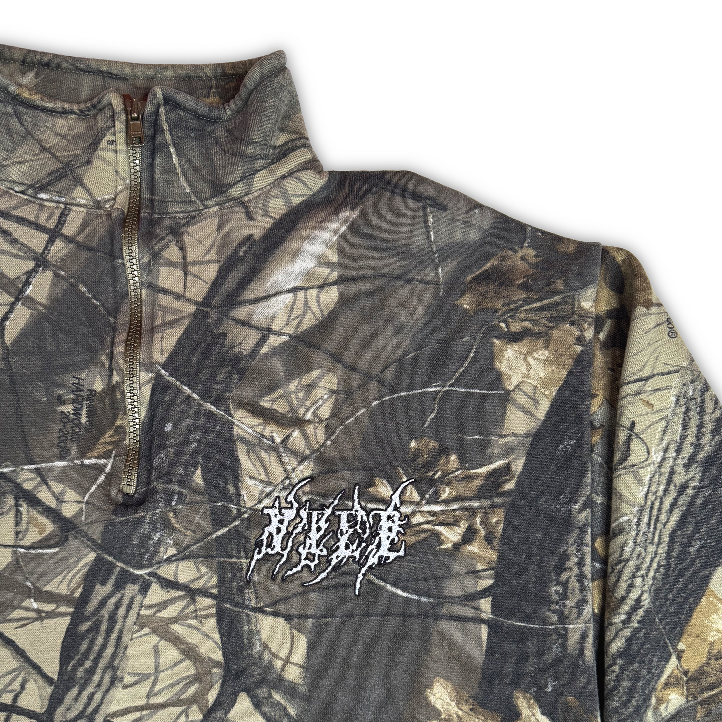 VFCC-02-[MEDIUM]-LOGOS-QUARTER-ZIP